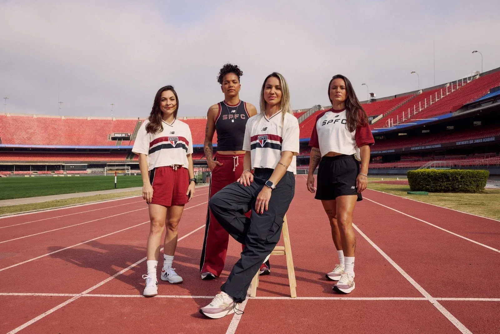 Cápsula reúne oito peças casuais que unem estilo, conforto e identidade do clube