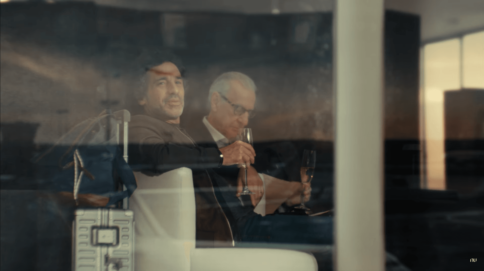 Pai e filho redescobrem laços em campanha do Nubank Ultravioleta