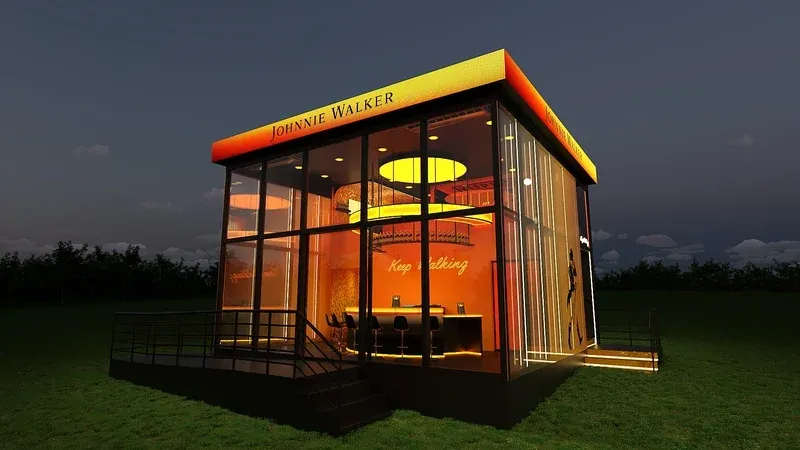 Johnnie Walker leva música e experiências imersivas ao The Town 2025, transformando passos em ritmo e conectando o público à marca por meio de ativações sensoriais e plataforma musical.