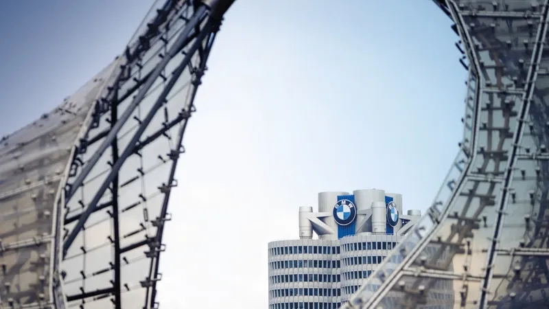 BMW, Samsung SDI e Solid Power se unem para acelerar baterias de estado sólido
