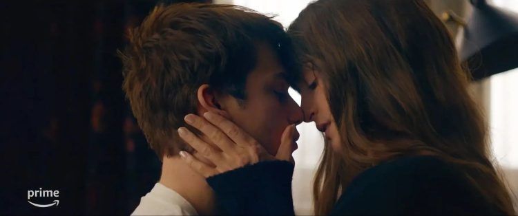 annehathawaytheideaofyou-kiss-750x314.jpg