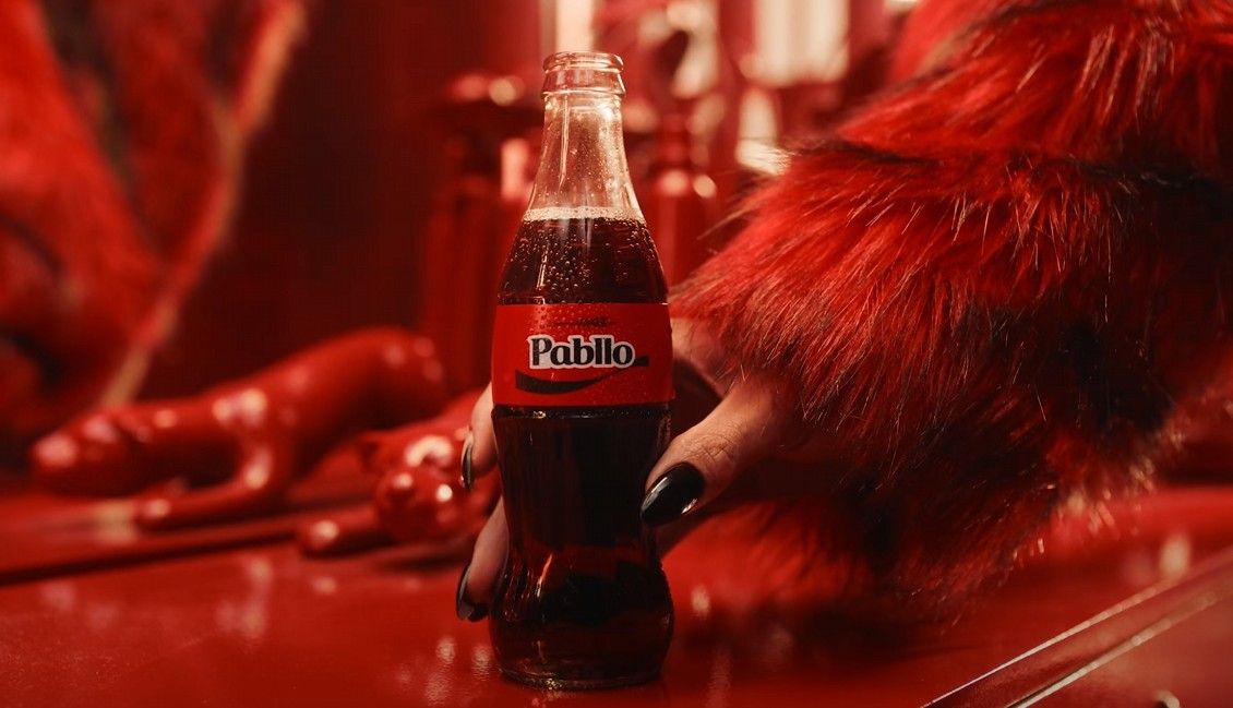 Pabllo Vittar e Nathy Peluso lançam clipe com Coca-Cola