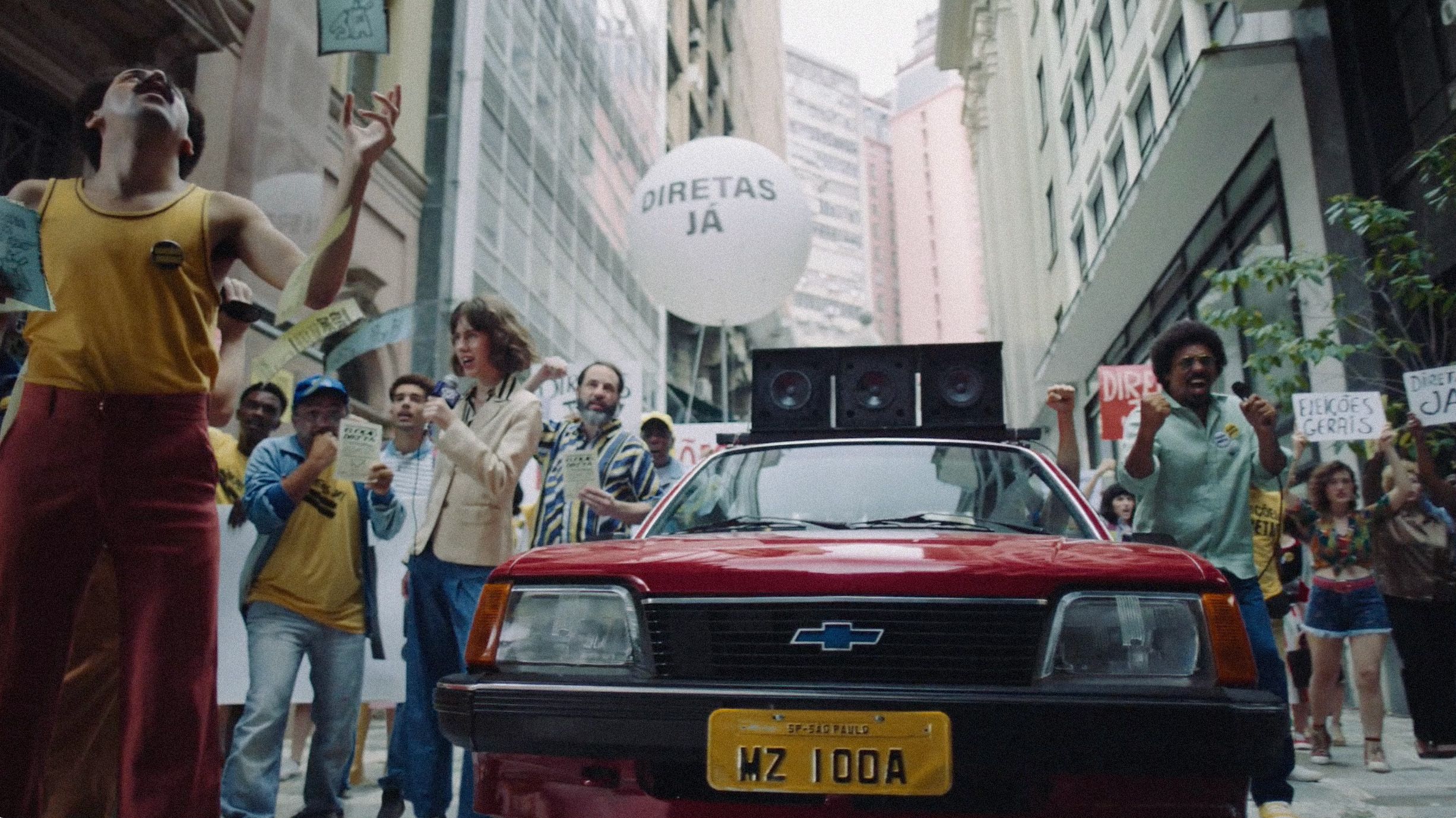 Fernanda Torres narra o legado da Chevrolet em nova campanha