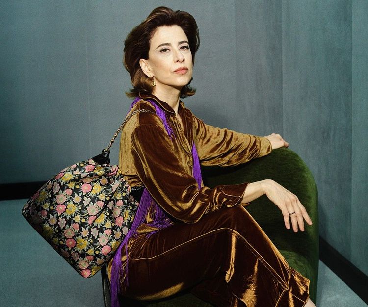 Arezzo lança campanha de inverno 25 com Fernanda Torres