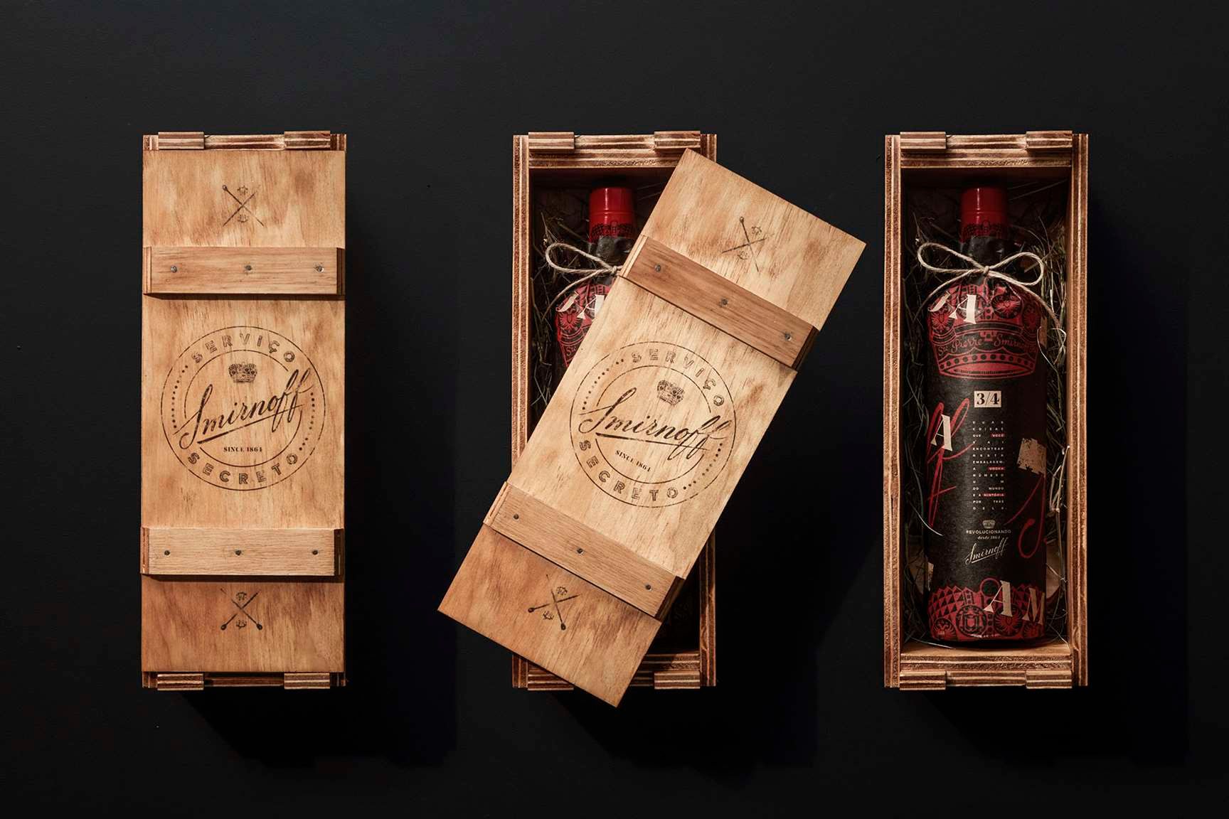 Smirnoff cria missão para descobrir a nova garrafa da marca