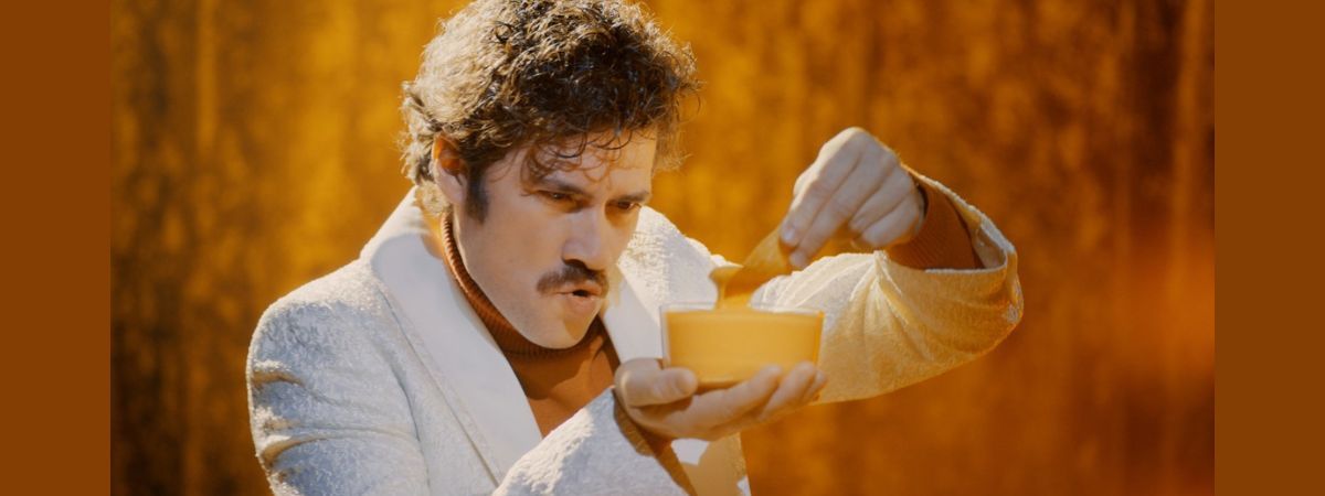 Surreal Hotel Arts estreia no Super Bowl LVII com filme para  a marca americana Tillamook