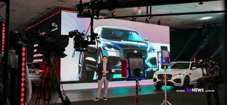 Jaguar F-Pace é lançado utilizando a tecnologia de O Cubo, da Studios Apple
