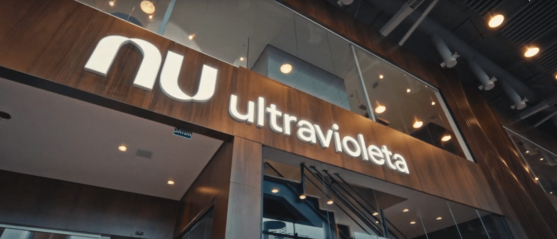 Nubank inaugura lounge VIP no Aeroporto de Guarulhos