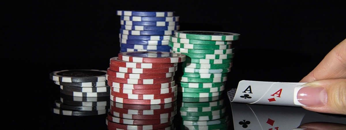 Como se tornar um jogador profissional de pôquer