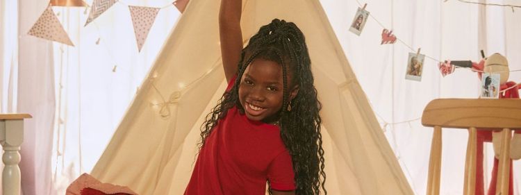 Danoninho e Títi Gagliasso promovem doação de roupas para crianças