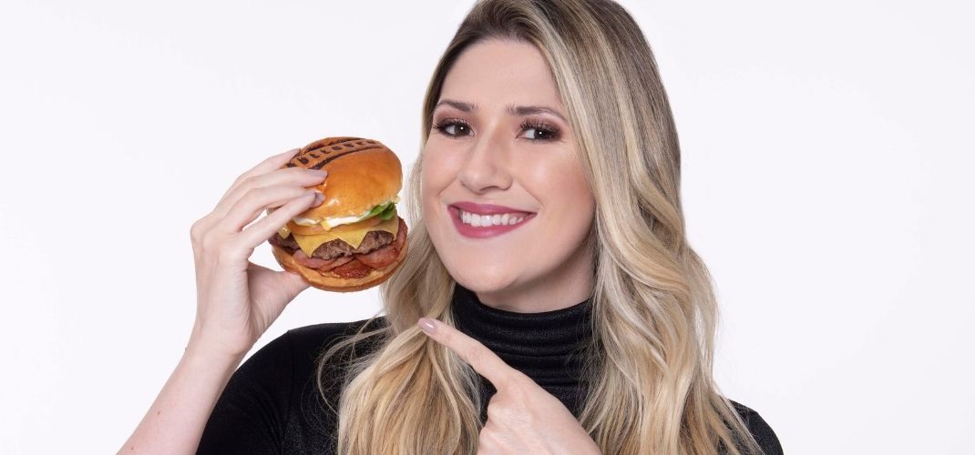 Dani Calabresa é a nova garota-propaganda do Bullguer