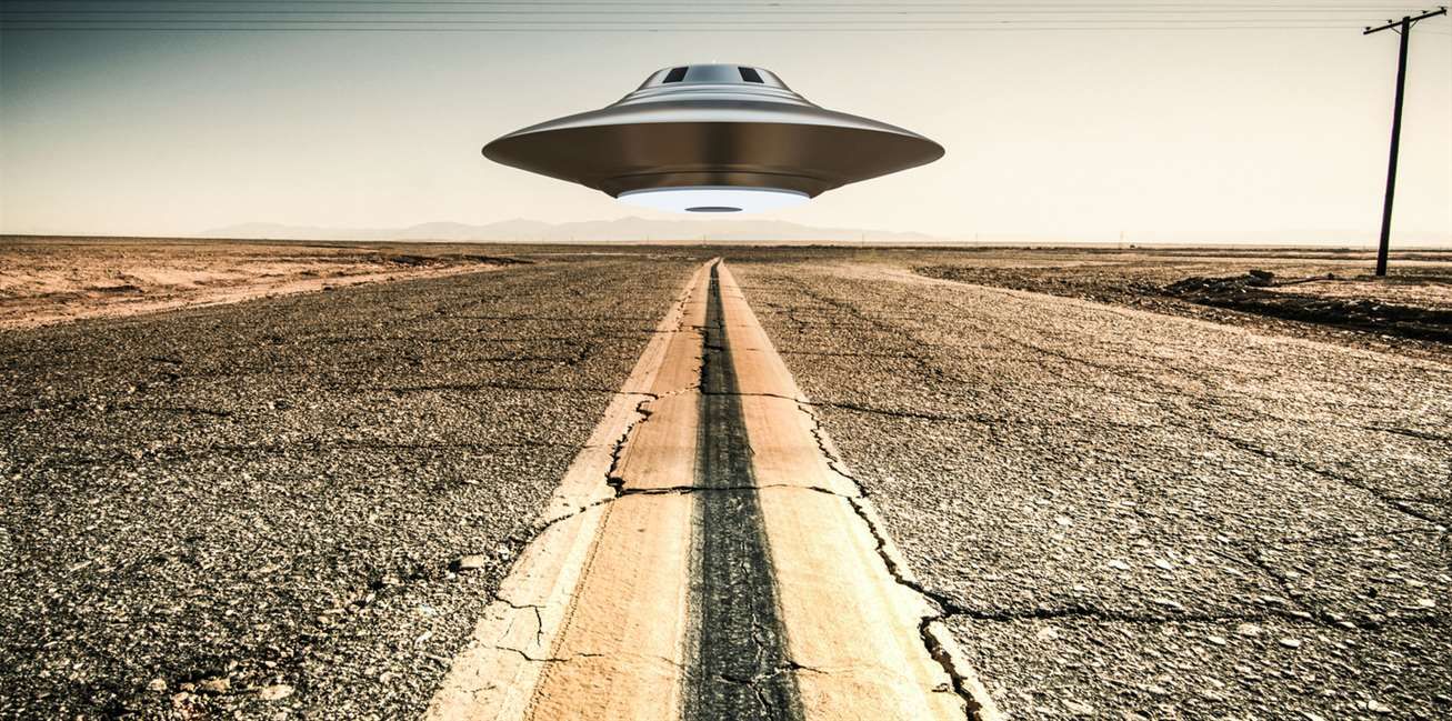Bud Light anuncia cerveja de graça para aliens da Área 51