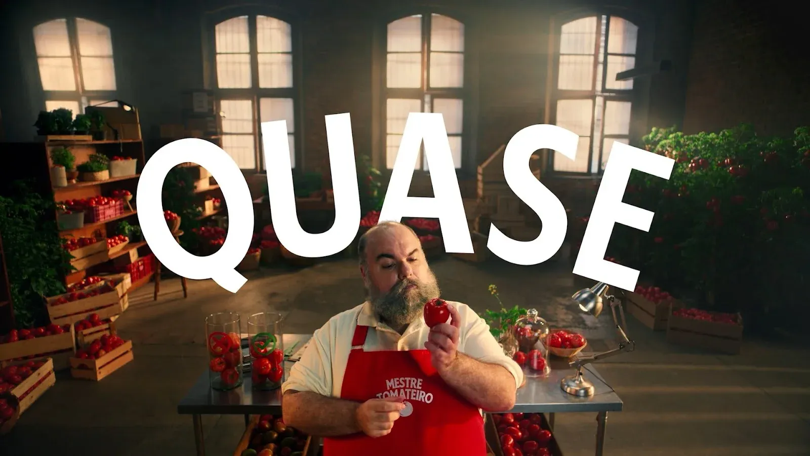 Heinz lança campanha "Não pode ser quase. Tem que ser Heinz" com foco na qualidade dos tomates