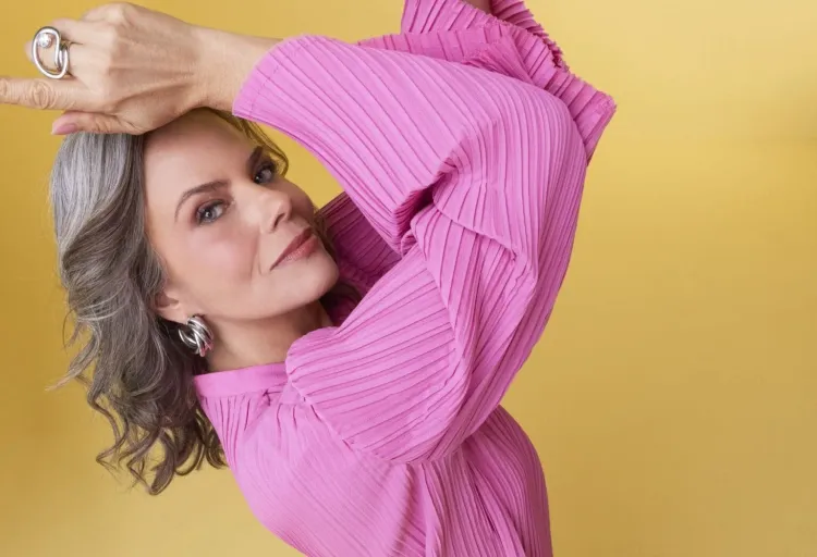 Avon usa pele bioimpressa em laboratório como mídia para debater menopausa em campanha da VML