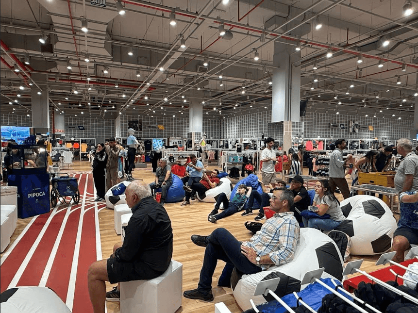 Centauro transforma lojas em arenas na fase final da Champions
