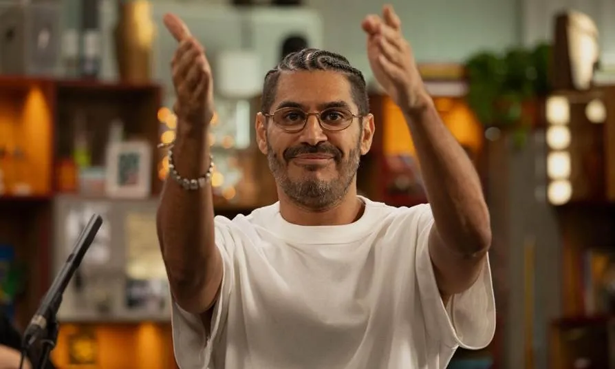 Criolo celebra 15 anos de “Nó na Orelha” em episódio do Tiny Desk Brasil