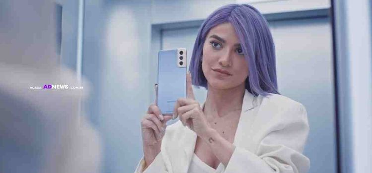 Nova campanha do Galaxy S21 5G traz “Manu Gavassi através dos espelhos”