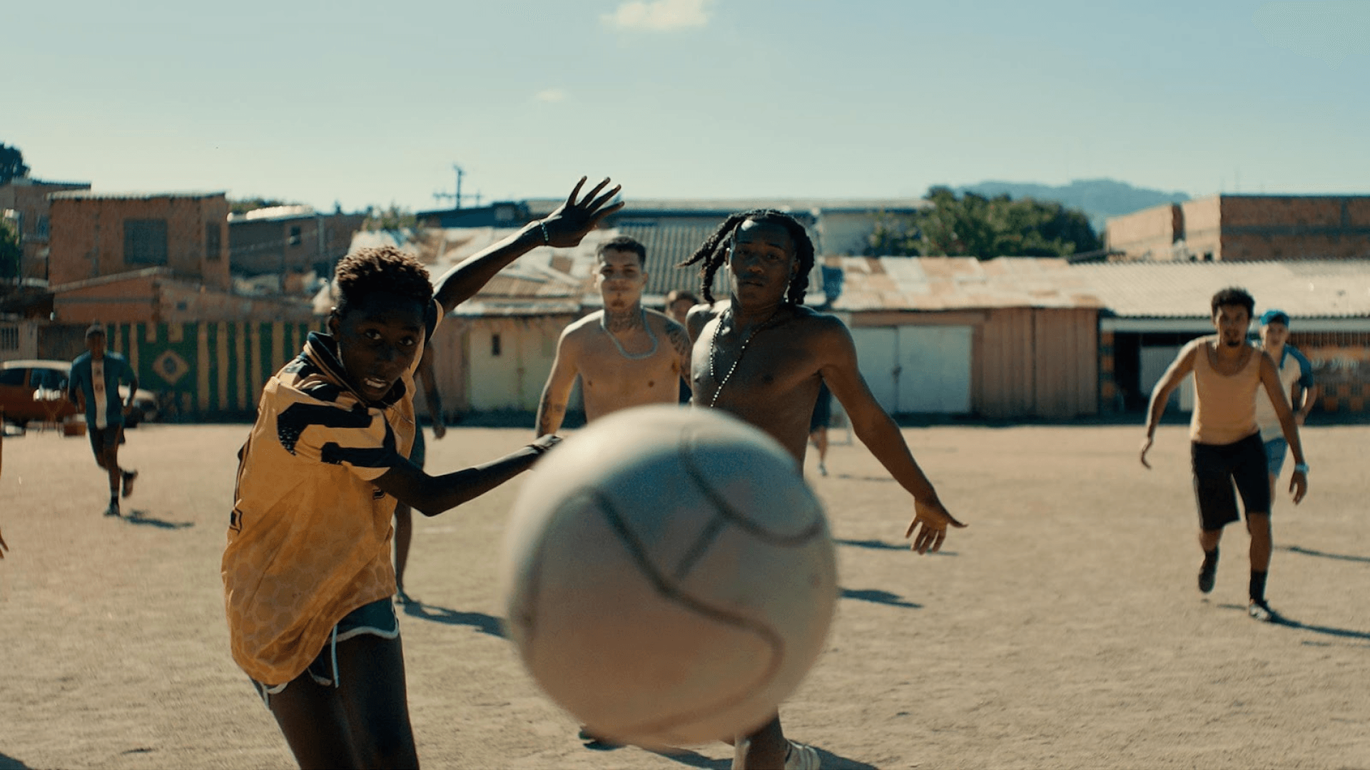 Mercado Livre destaca a essência do futebol latino-americano em nova campanha