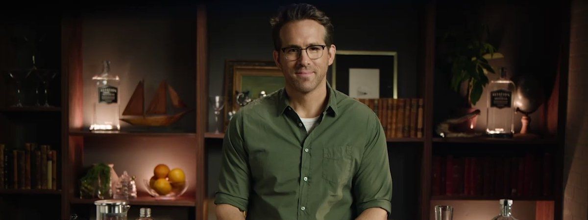 Ryan Reynolds apresenta seu coquetel de Dia das Mães