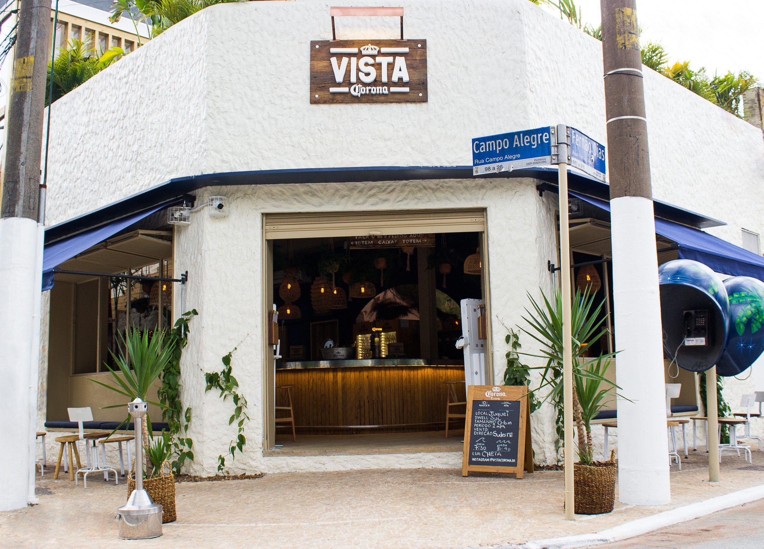 Com novo bar em São Paulo, Corona traz o clima da praia para a cidade
