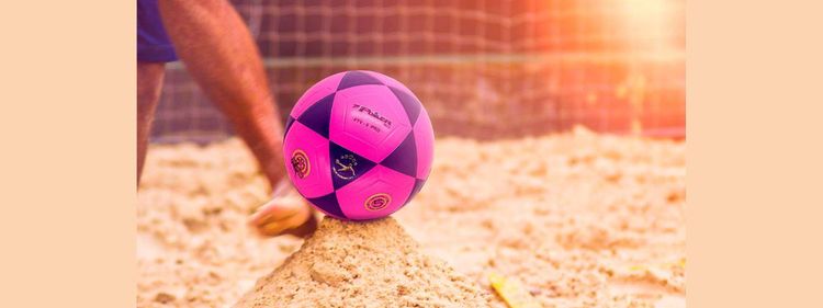 Liga Nacional de Futevôlei e Poker promovem o Outubro Rosa