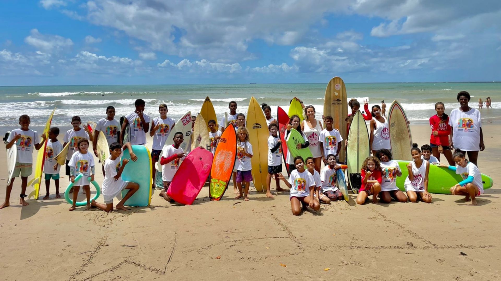 ONG Todas Para o Mar combate o racismo no esporte brasileiro