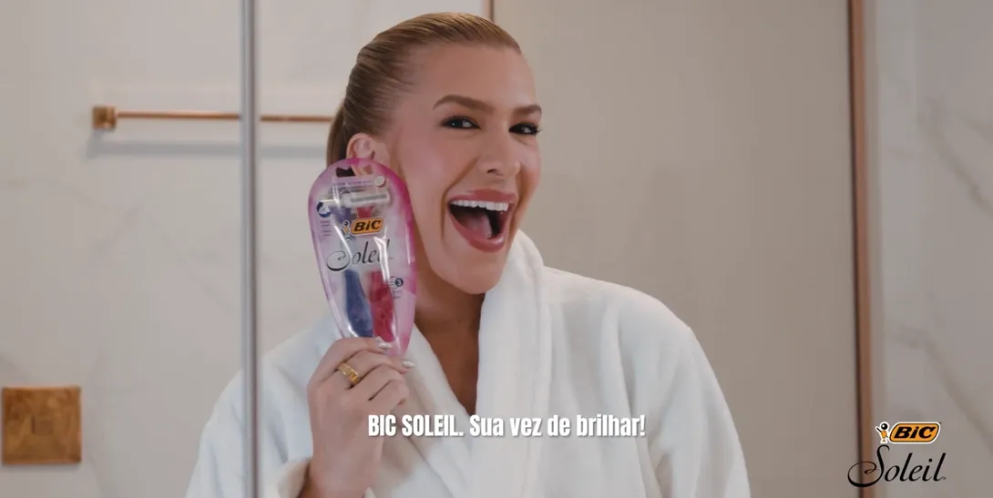 BIC Soleil escolhe Lore Improta como rosto da marca para o verão e o Carnaval