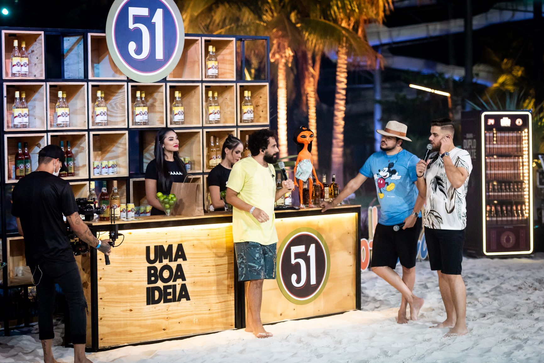 Agência MoodCom assina ativação da Cachaça 51 na live com a dupla Zé Neto e Cristiano