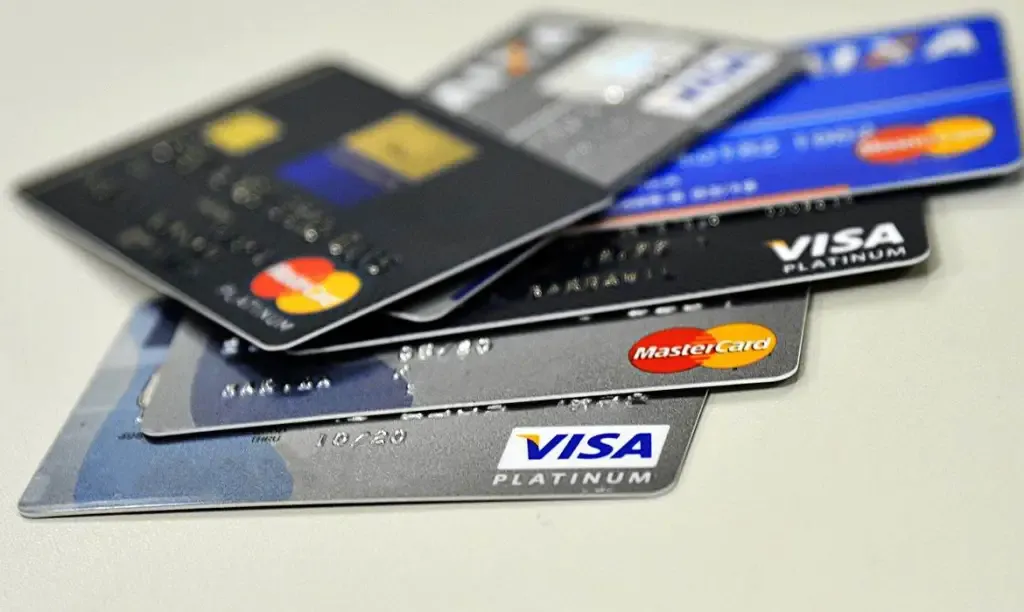 Crédito negado faz 43% das PMEs cogitarem trocar de banco, mostra estudo da Visa