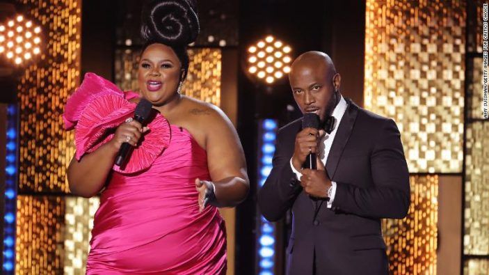 presenter-critics-choice-awards-2022-exlarge-169-703x395.jpg