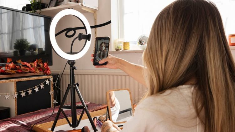Influency.me revela que TikTok é prioridade para marcas e influenciadores em 2024