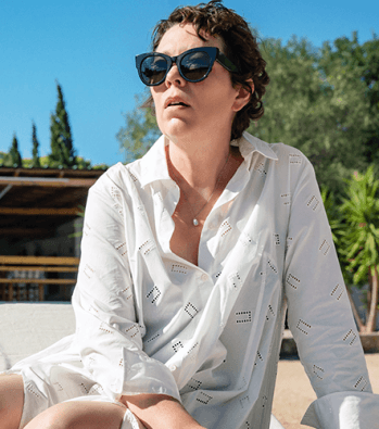 olivia-colman-1-349x395.png