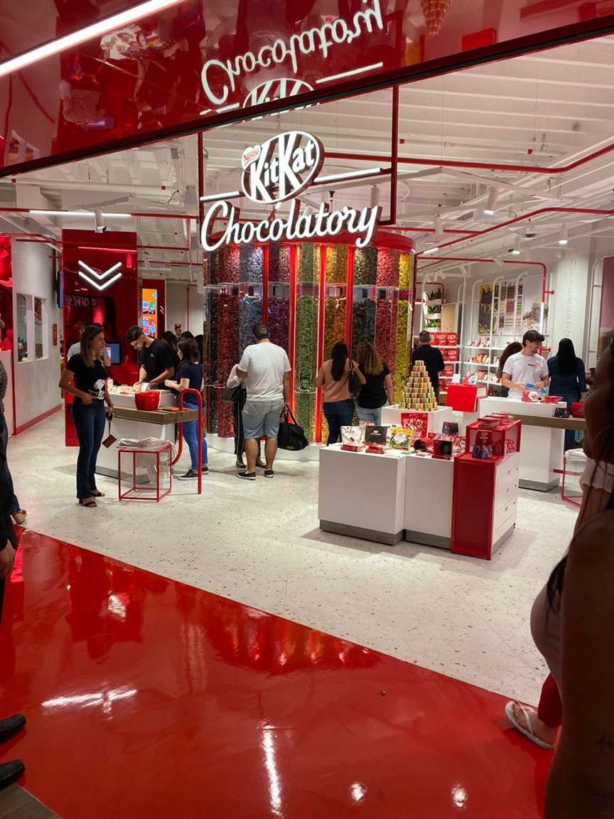 Criação do Willy Wonka? KitKat Chocolatory chega ao Brasil