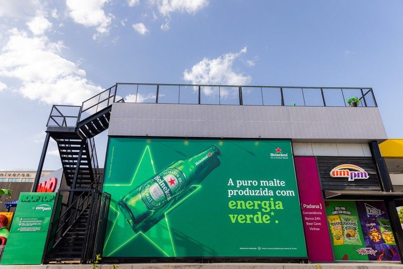 AmPm e Heineken fazem rooftop em loja de conveniência