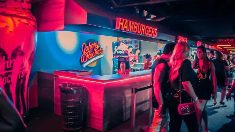Camarote Bar Brahma conta com marcas da Antaris Franchising no Carnaval de SP
