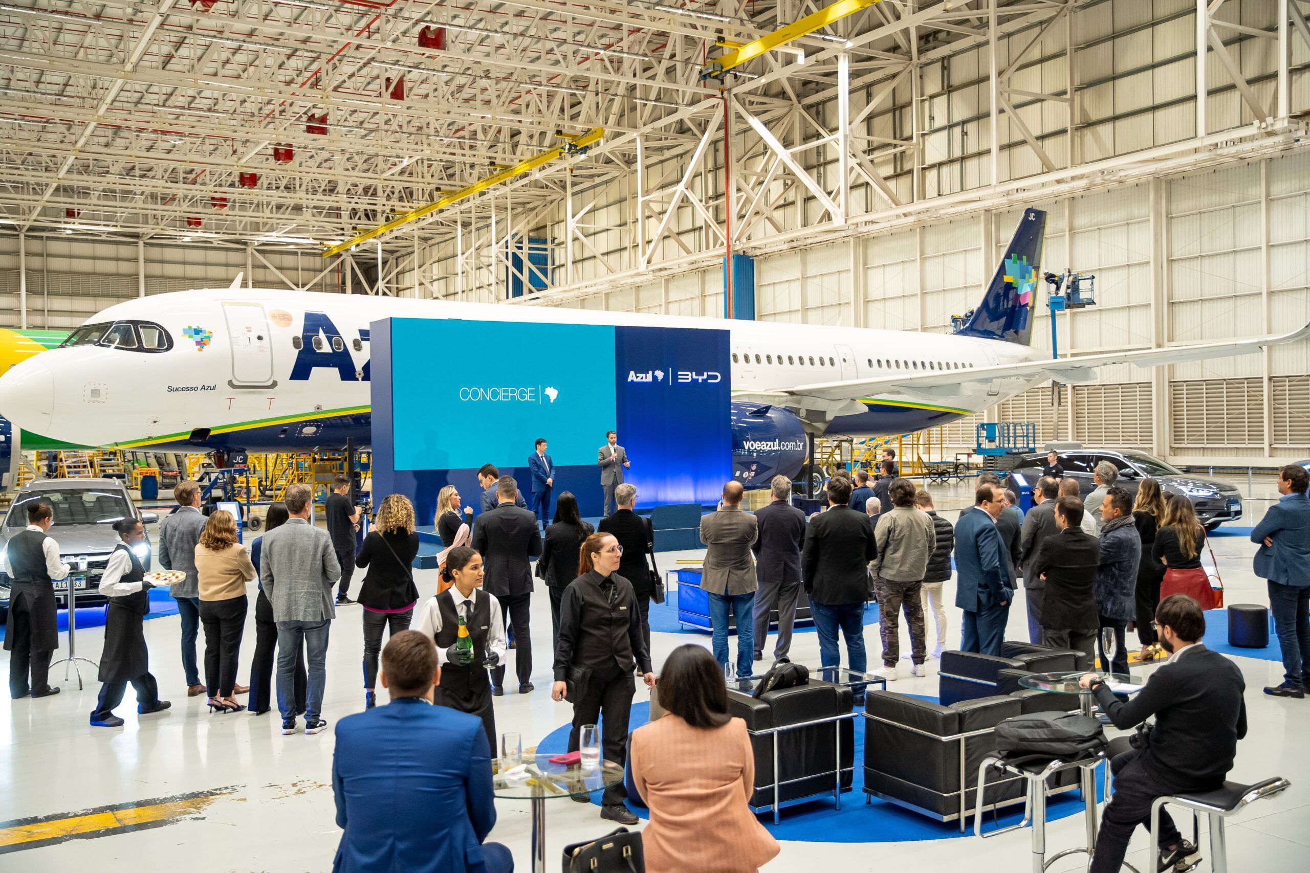 Azul e BYD lançam serviço de Concierge com veículos elétricos