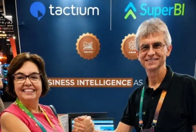 Tactium anuncia parceria com a Solusoft e incorpora BI com IA à sua plataforma omnichannel