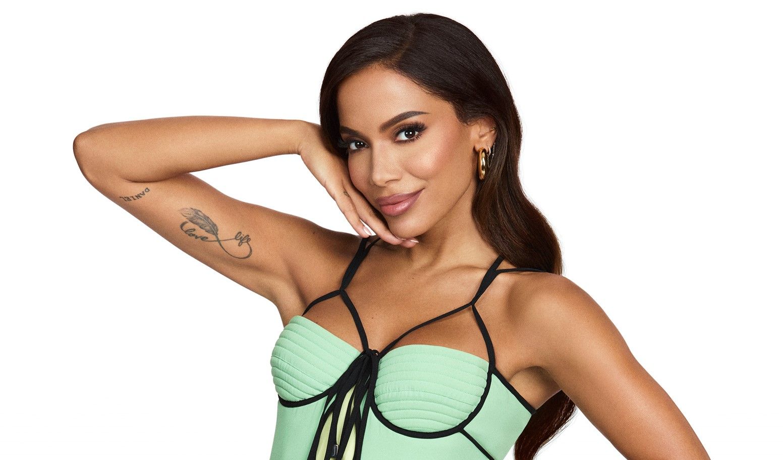 Anitta se torna sócia da Laser&Co