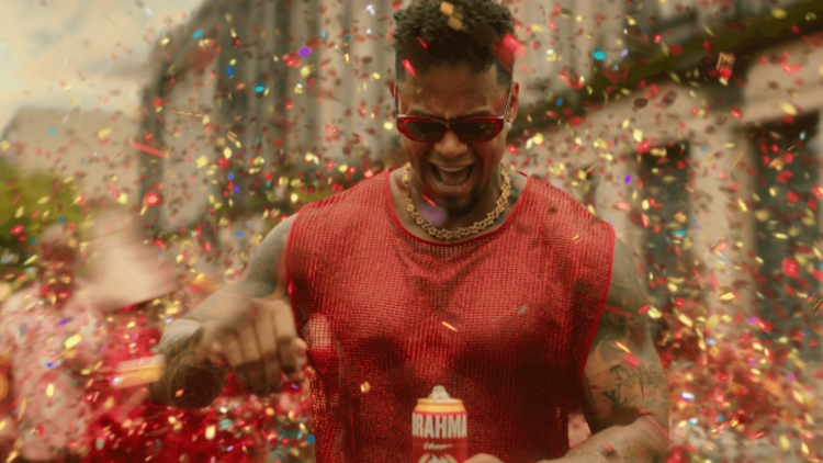 Em nova campanha, Brahma incentiva público a mostrar a melhor versão no Carnaval