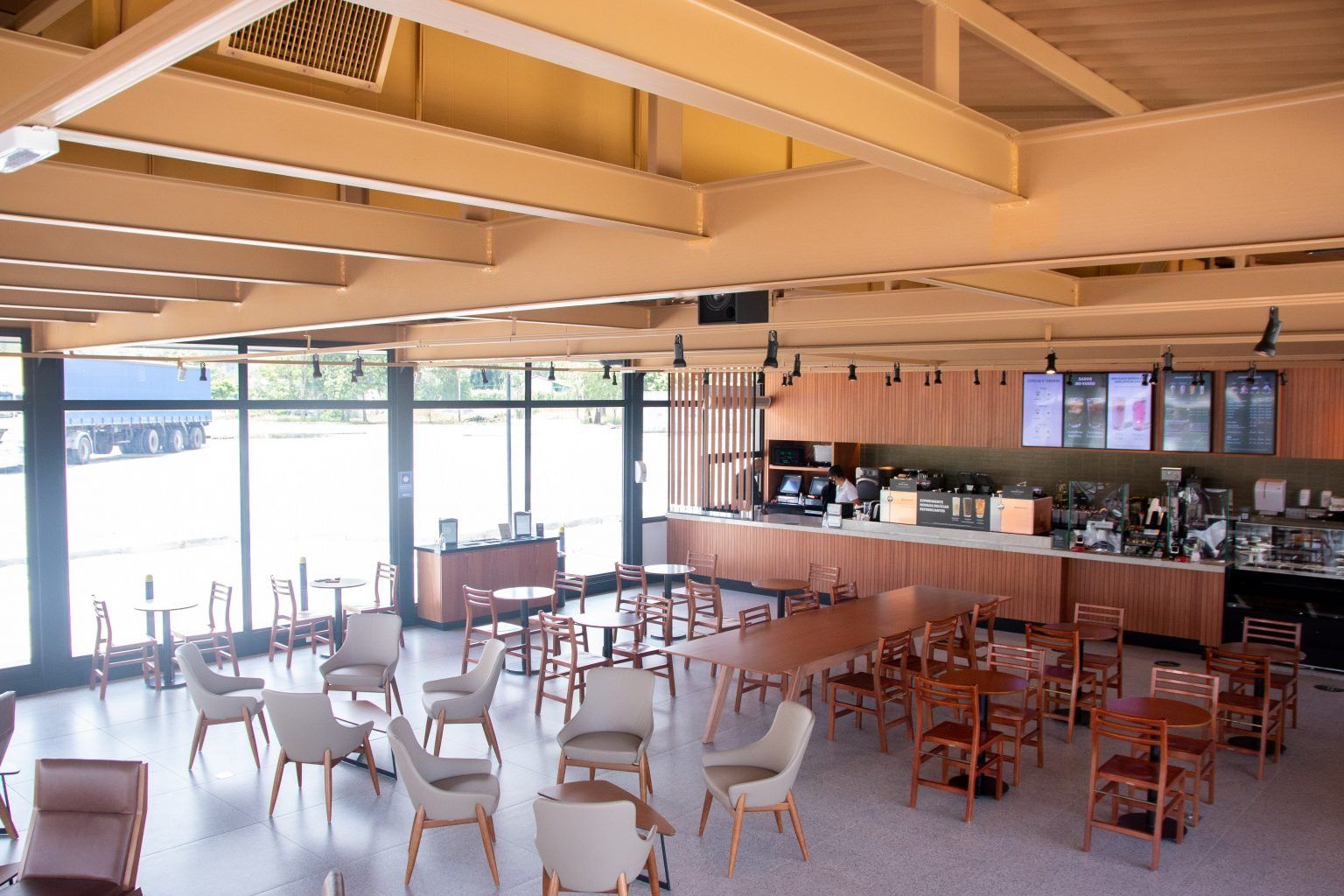 Starbucks-Roseira-35-de-328-1536x1024-1.jpg