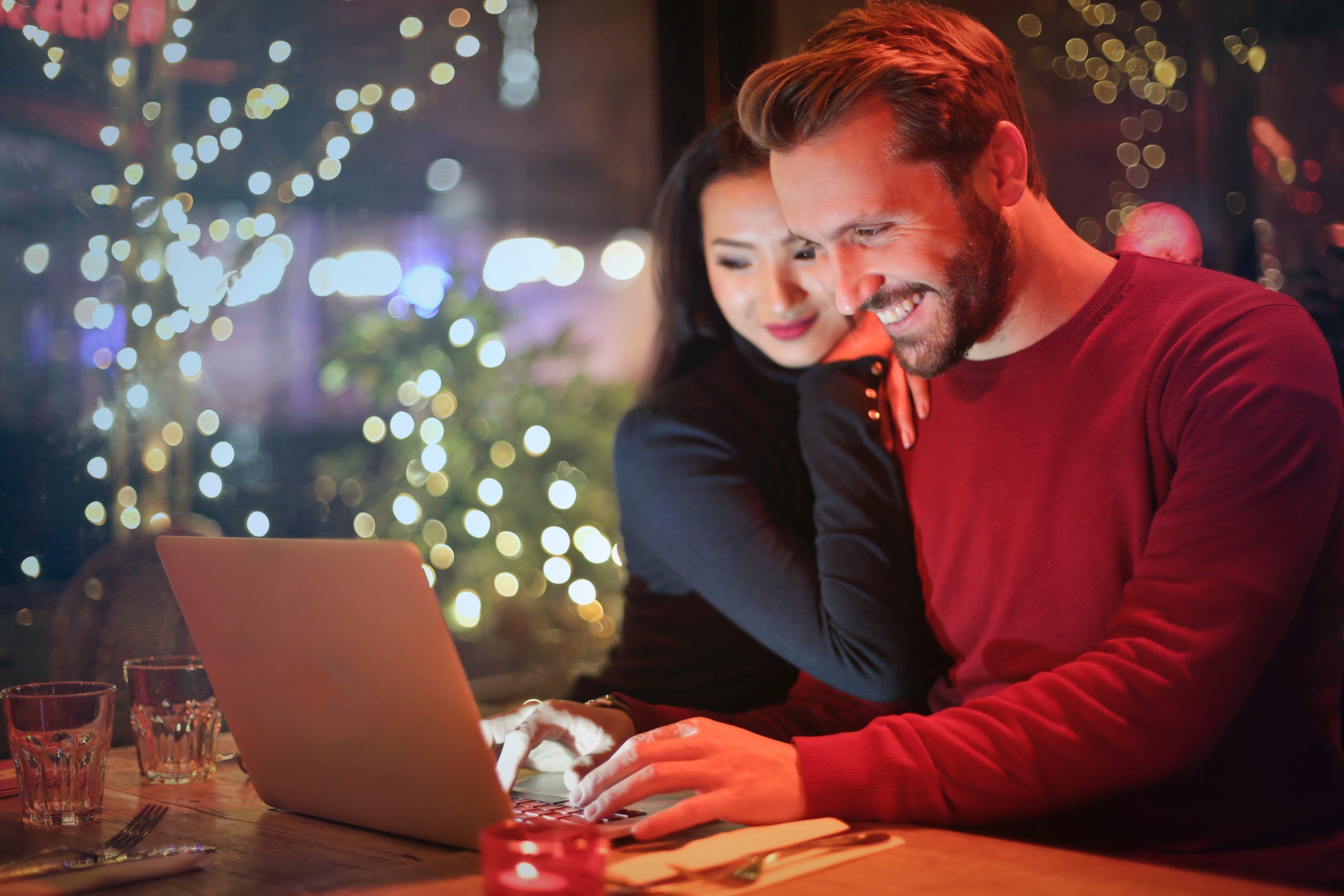 Marcas que considerarem o lado afetivo terão mais sucesso nas vendas de Natal, afirma especialista