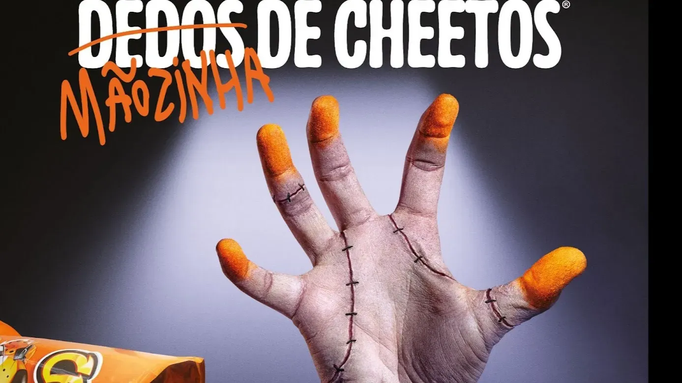 CHEETOS apresenta Mãozinha, de Wandinha, como novo influenciador da marca