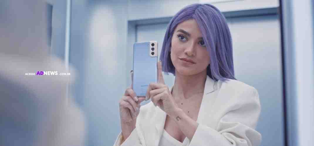Nova campanha do Galaxy S21 5G traz “Manu Gavassi através dos espelhos”