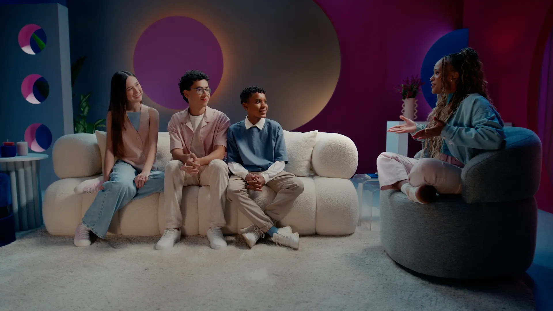 Campanha da Invisalign destaca histórias reais de adolescentes em nova fase de “Clica com Você”