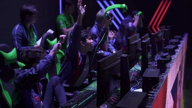 Razer-Invitational-retorna-com-Free-Fire-e-CSGO-feminino-3.jpg