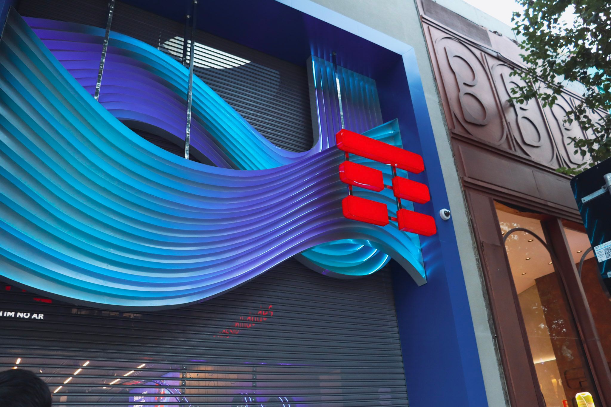 TIM inaugura flagship na Oscar Freire