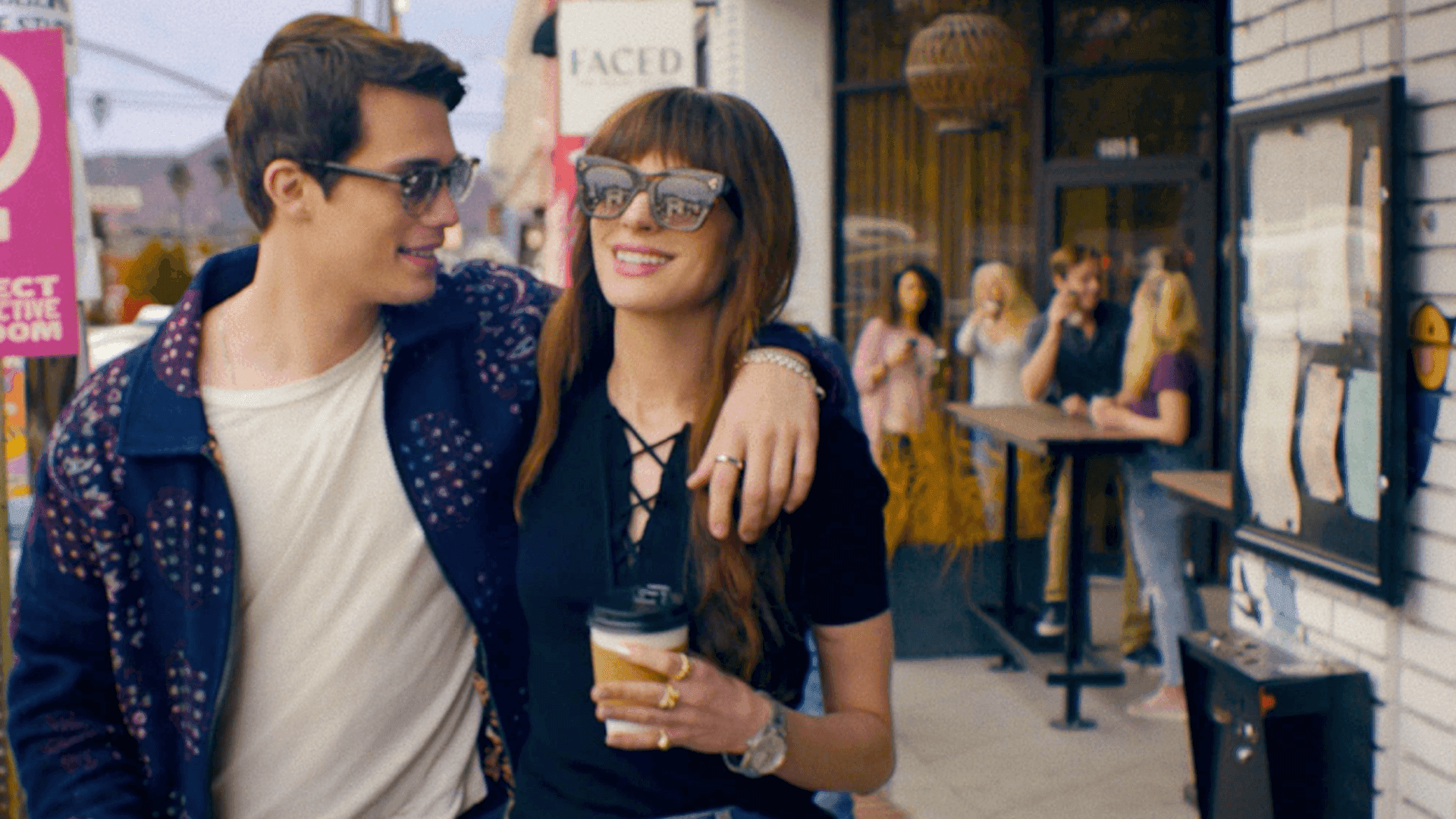 ‘Uma Ideia de Você’ conquista o mundo com romance e relógios TAG Heuer