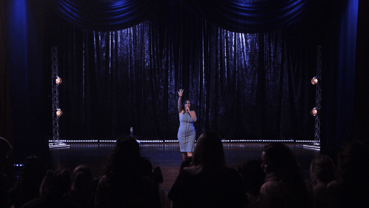 Dasa e DM9 promovem stand-up comedy exclusivo para gestantes