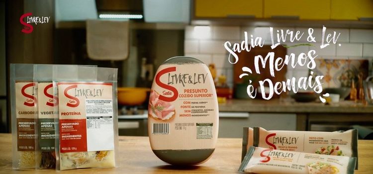 Sadia destaca o estilo de vida descomplicado na linha Livre&Lev