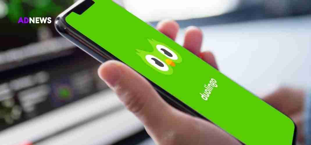 Duolingo lança campanha para reforçar que “Falar Inglês Não Custa”